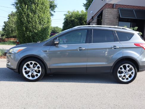 Used 2014 Ford Escape Titanium w/ Equipment Group 401A FWD image 9