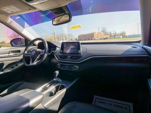 Used 2019 Nissan Altima 2.5 SV image 14