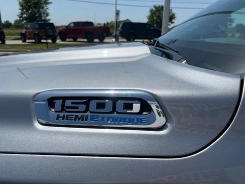 Used 2022 RAM 1500 Laramie AWD/4WD image 10