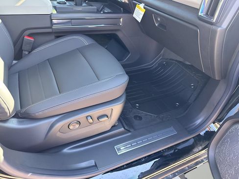 New 2026 GMC Hummer EV 4x4 Crew Cab image 21