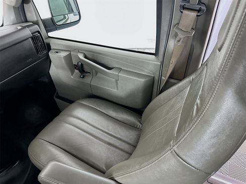 Used 2016 Chevrolet Express 2500 LS image 20