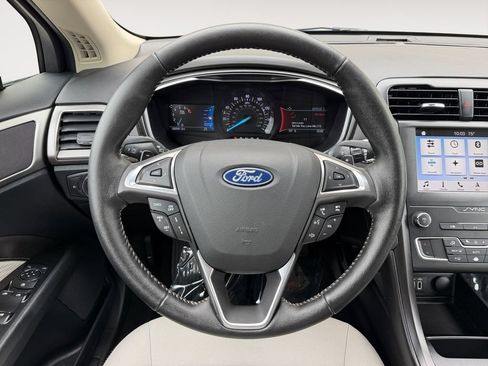 Used 2019 Ford Fusion SE w/ Equipment Group 151A FWD image 23