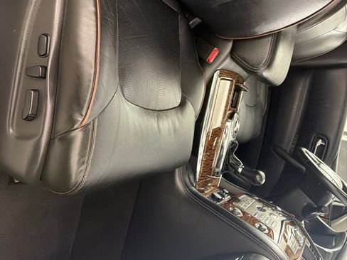 Used 2019 Nissan Armada Platinum w/ Captain's Chairs Package RWD image 25