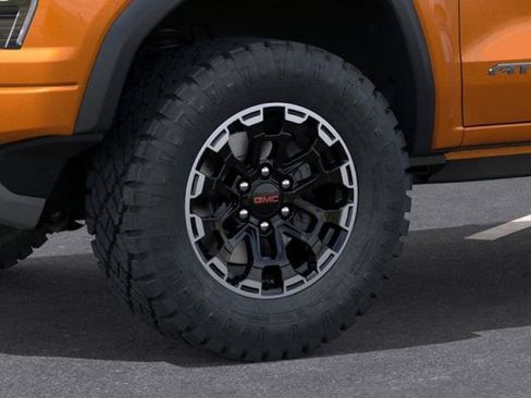 New 2026 GMC Canyon AT4 w/ AT4 Premium Package AWD/4WD image 9