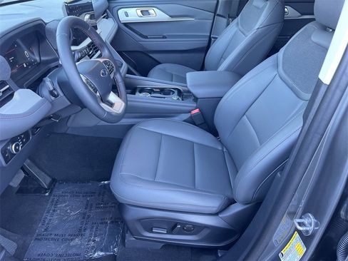 New 2026 Ford Explorer Active w/ Active Comfort Package image 17