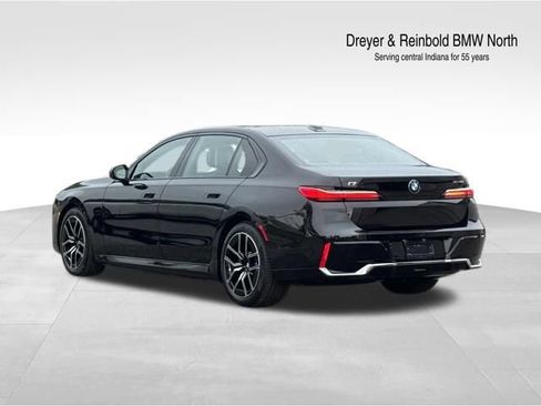 Certified 2025 BMW i7 xDrive60 AWD/4WD image 4