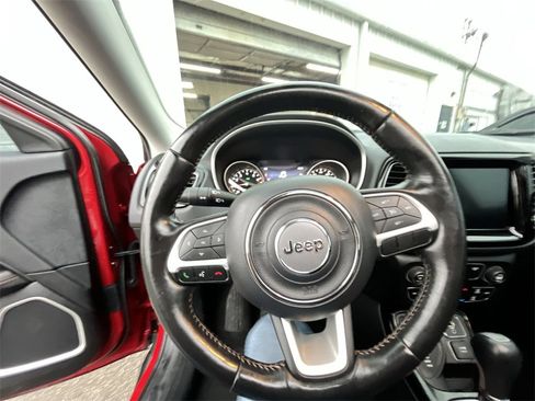 Used 2020 Jeep Compass Limited image 14