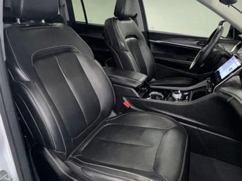 Used 2022 Jeep Grand Cherokee Limited AWD/4WD image 14