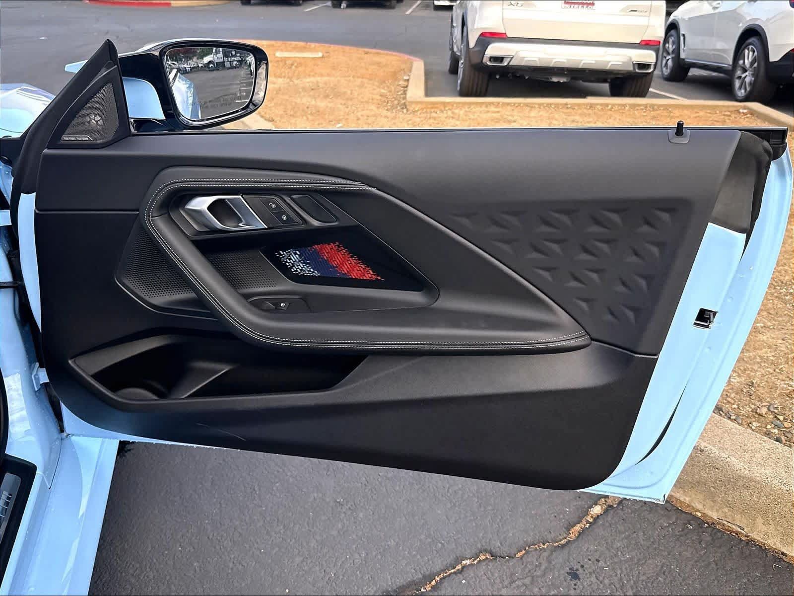 Used 2026 BMW M2 w/ Lighting Package RWD image 29