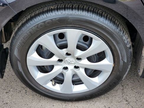 Used 2023 Toyota Corolla LE image 9