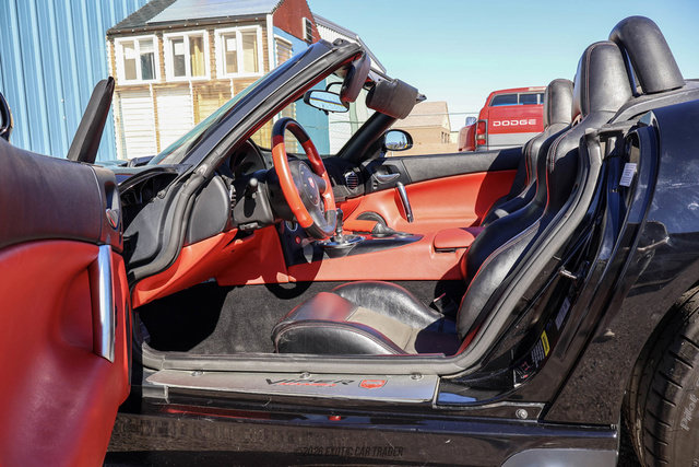 Used 2004 Dodge Viper SRT-10 RWD image 41