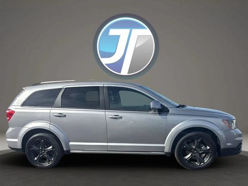 Used 2020 Dodge Journey Crossroad FWD image 17