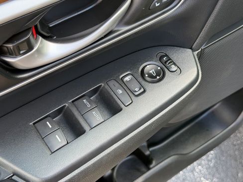 Used 2019 Honda CR-V EX-L image 14