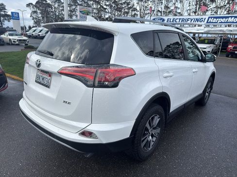 Used 2018 Toyota RAV4 XLE w/ Plus Extra Value Package image 6