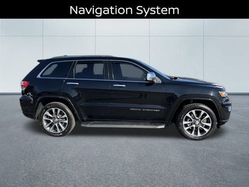 Used 2018 Jeep Grand Cherokee Overland image 2