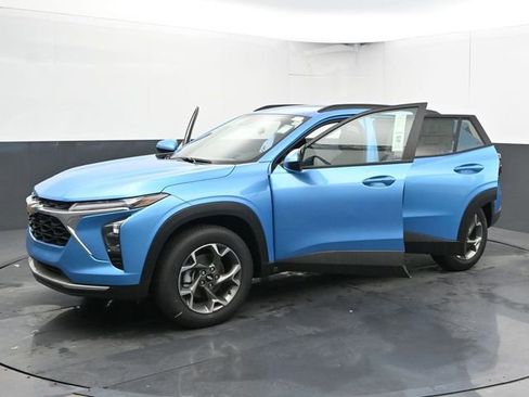 New 2026 Chevrolet Trax LT w/ Driver Confidence Package FWD image 51
