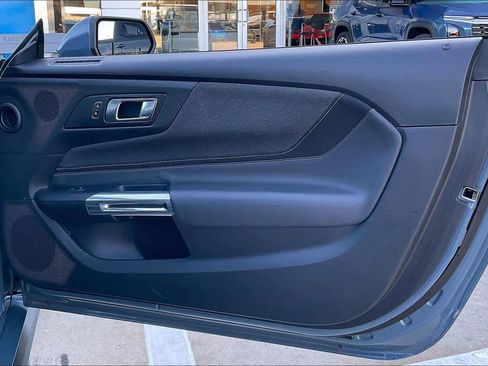 Used 2025 Ford Mustang Coupe image 20