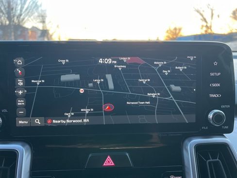 Certified 2023 Kia Sorento EX image 19