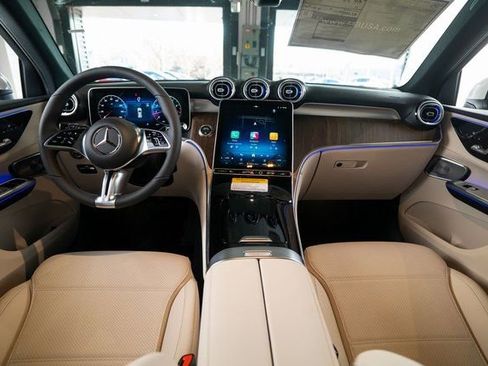 New 2026 Mercedes-Benz GLC 300 4MATIC image 12