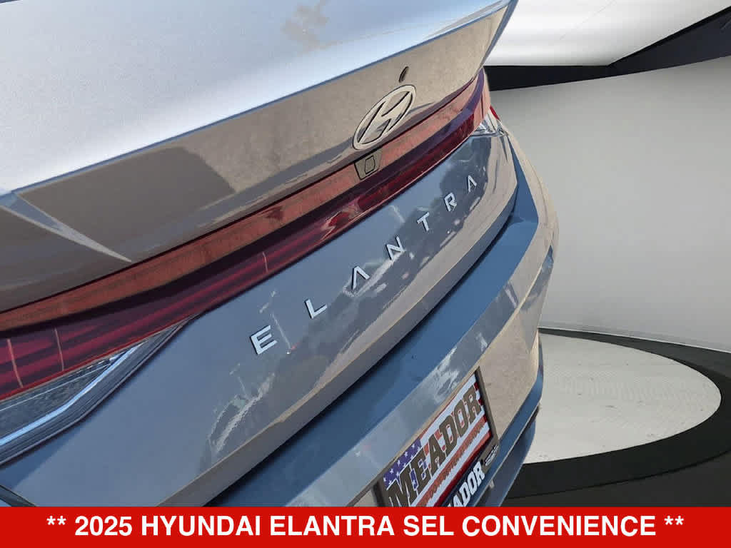 Used 2025 Hyundai Elantra SEL FWD image 12