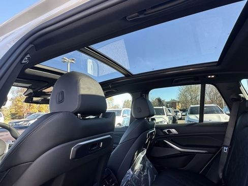 New 2026 BMW X5 xDrive40i w/ M Sport Package image 11