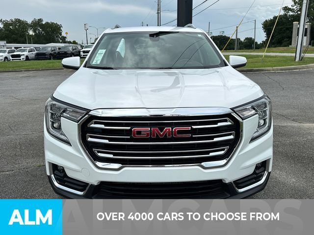 Used 2024 GMC Terrain SLT FWD image 2
