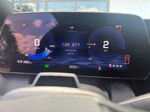 Used 2024 Chevrolet Equinox EV RS FWD image 5