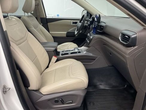 Used 2020 Ford Explorer Platinum w/ Premium Technology Package image 27