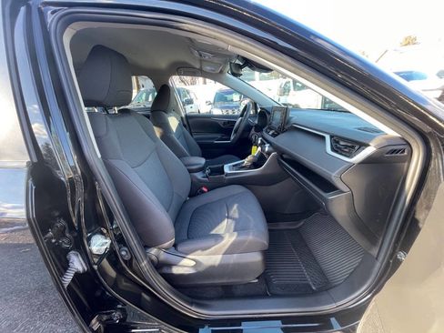 Used 2022 Toyota RAV4 LE image 35