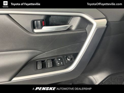 Used 2025 Toyota RAV4 XLE FWD image 25