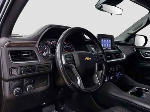 Used 2023 Chevrolet Suburban LS RWD image 11