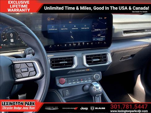 Used 2025 Ford Mustang GT Premium RWD image 9