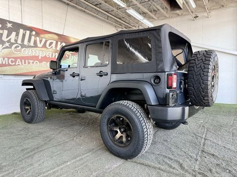 Used 2017 Jeep Wrangler Unlimited Sport image 12