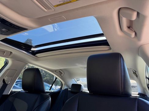 Certified 2025 Lexus ES 300h w/ Premium Package image 12