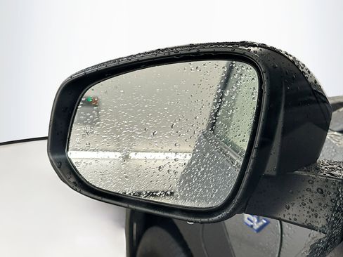Used 2025 Subaru Solterra AWD/4WD image 16