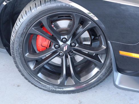 Used 2021 Dodge Challenger R/T image 3