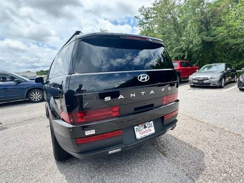 Used 2025 Hyundai Santa Fe SEL FWD image 12