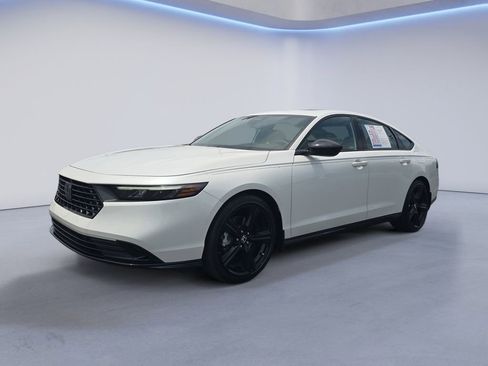 Used 2023 Honda Accord Sport image 1