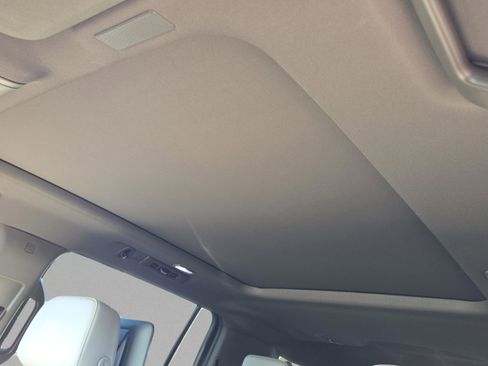 New 2026 Chevrolet Suburban Z71 image 26