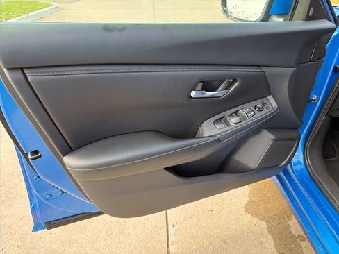 Used 2024 Nissan Sentra SV FWD image 12