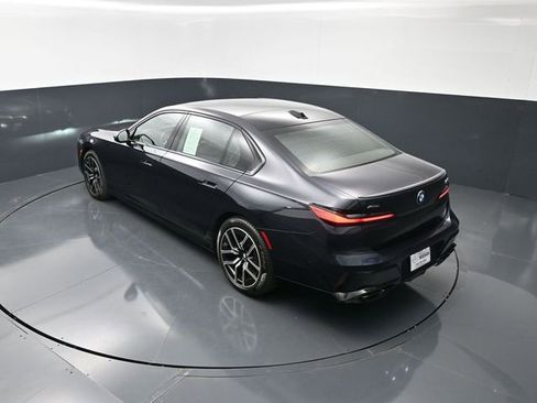 Used 2023 BMW 760i xDrive AWD/4WD image 14
