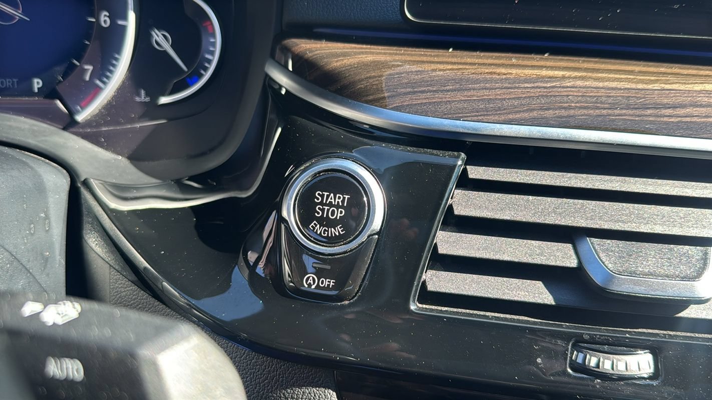 Used 2018 BMW 530i xDrive AWD/4WD image 29