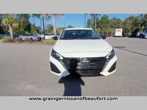 Used 2024 Nissan Altima 2.5 S image 19