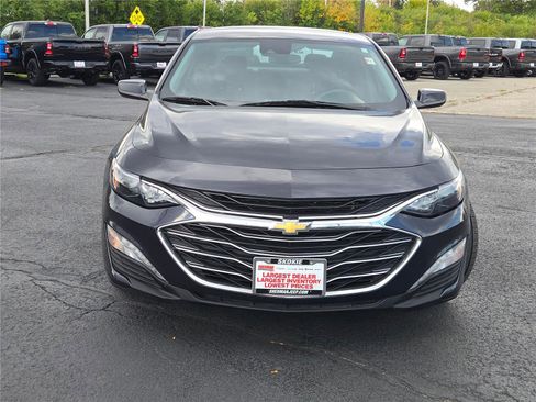 Used 2023 Chevrolet Malibu LT w/ Driver Confidence Package image 4