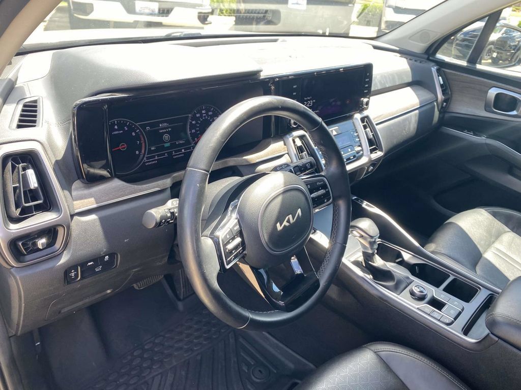 Used 2023 Kia Sorento EX FWD image 22