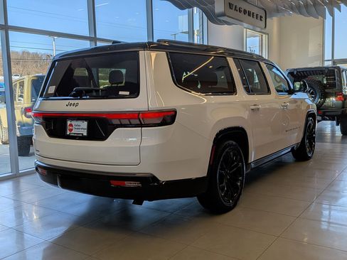 New 2026 Jeep Grand Wagoneer L Summit AWD/4WD image 5