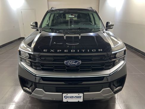 New 2026 Ford Expedition Platinum w/ Driver's Package image 2