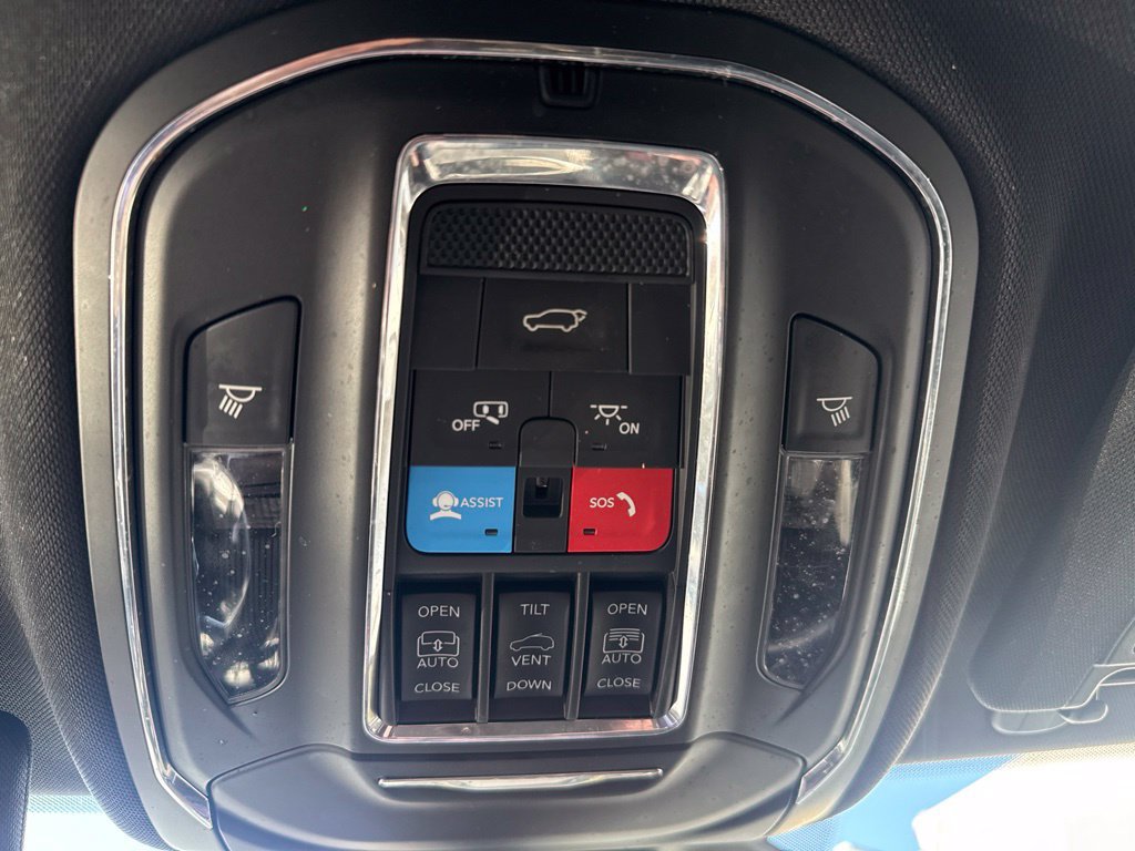 Certified 2024 Jeep Grand Cherokee L Limited w/ Luxury Tech Group II AWD/4WD image 26