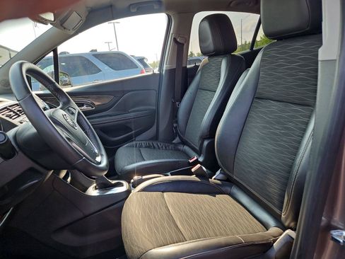 Used 2015 Buick Encore Convenience FWD image 21