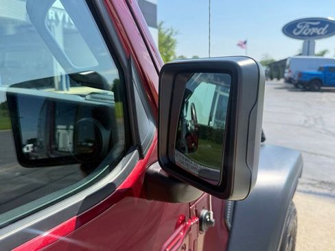 Used 2021 Jeep Wrangler Sport AWD/4WD image 10